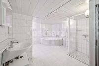 Badezimmer im Keller