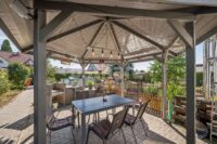 überdachte Terrasse